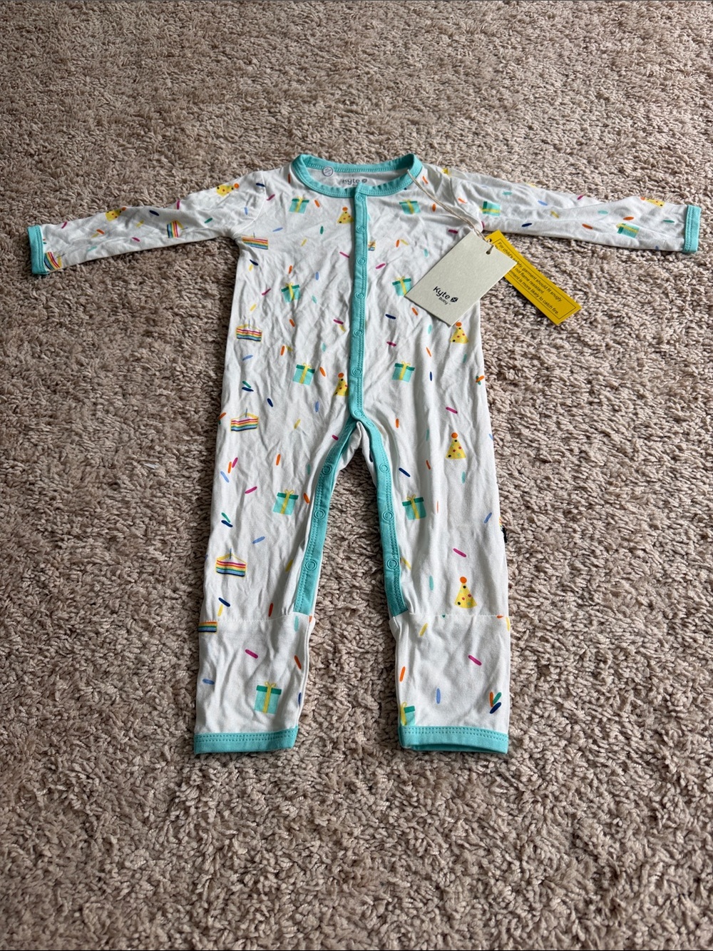 Kyte Baby snap romper Birthday Party print 12-18m